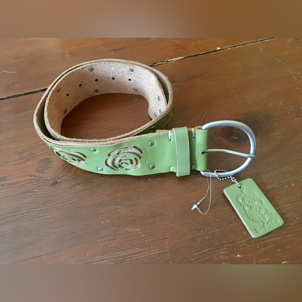Gorgeous NEW “ROUGH ROSES’ handmade leather belt